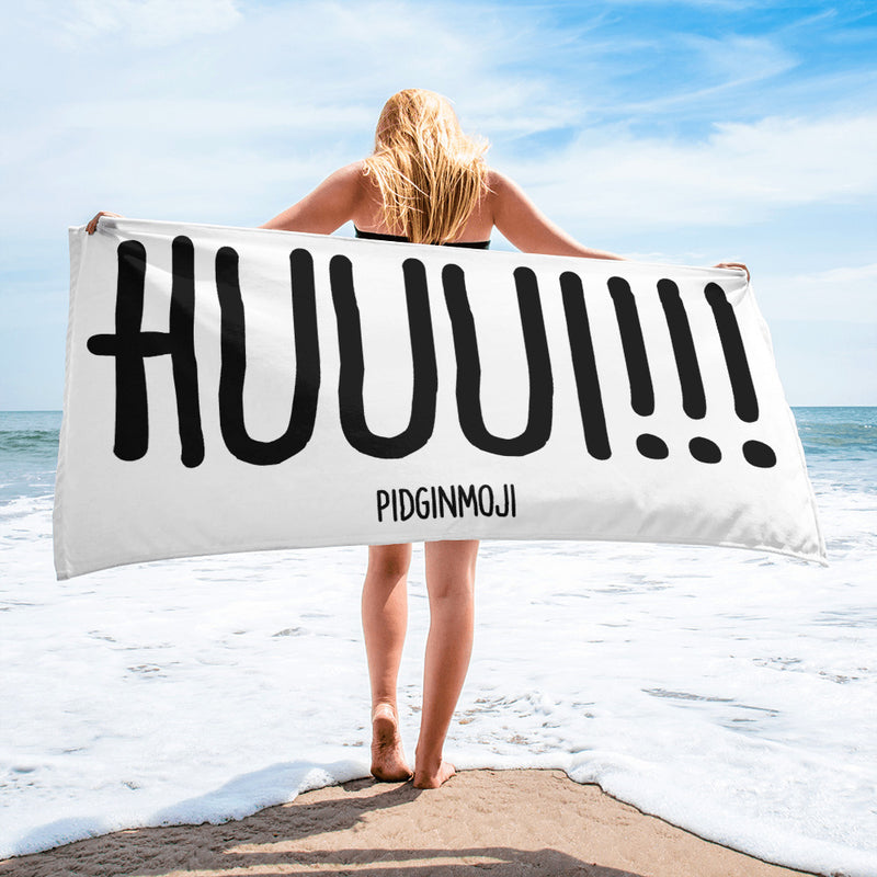 "HUUUI!!!" PIDGINMOJI Beach Towel
